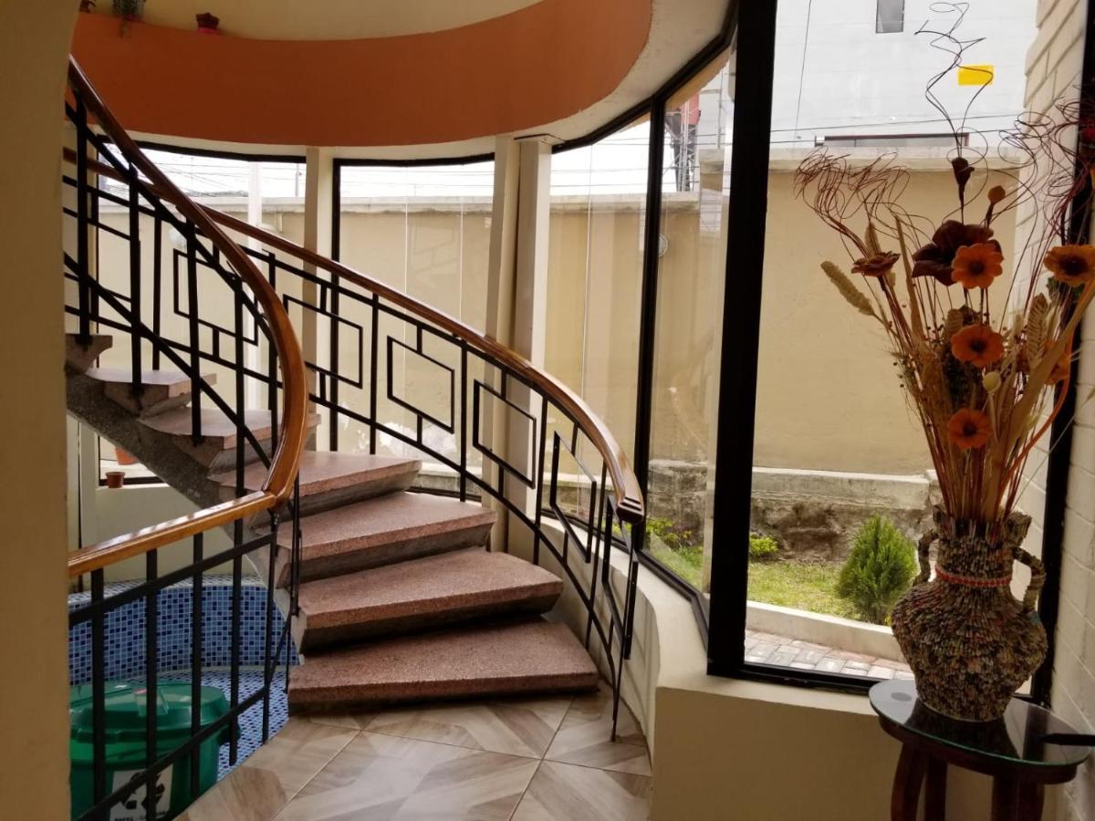 Hostal El Confort Quito Norte Extérieur photo